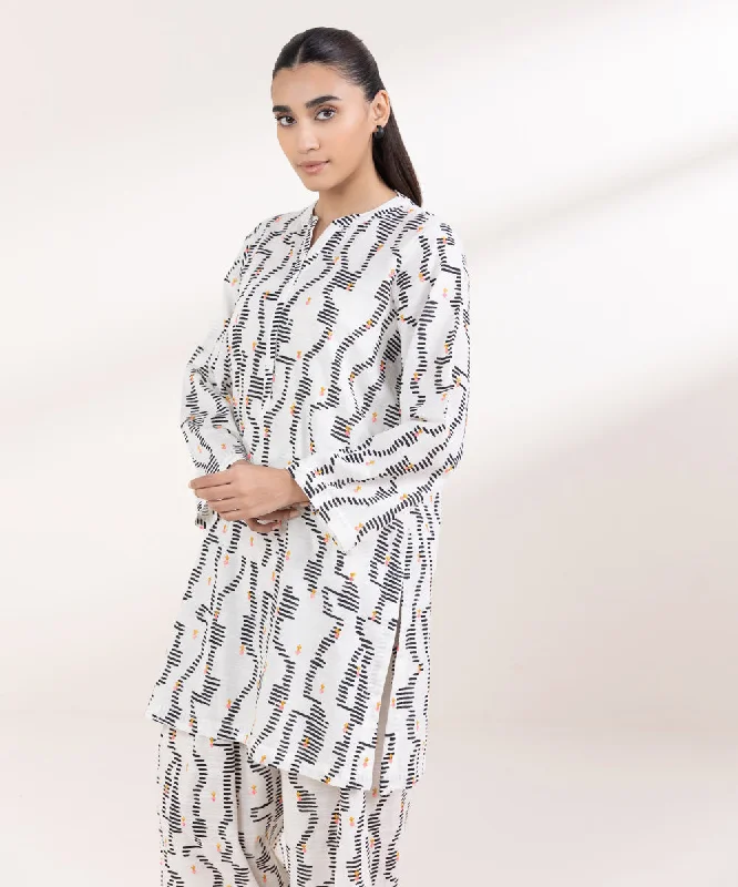 Embroidered Light Khaddar Shirt -- Basic T-Shirt Crew Neck Short Sleeve