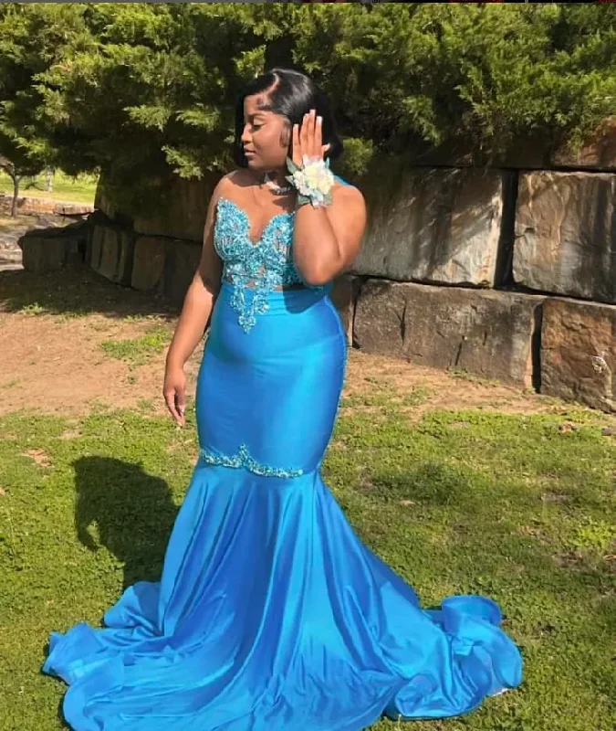 Sky Blue Luxury Graduation Gowns Applique Rhinestone Beaded Decoration Homecoming Gowns Black Girls Sexy v-Neck Party Dress Tunics Short Trendy