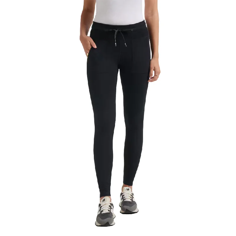 TravisMathew Beyond the Coast Womens Pants Classic Cropped Pants